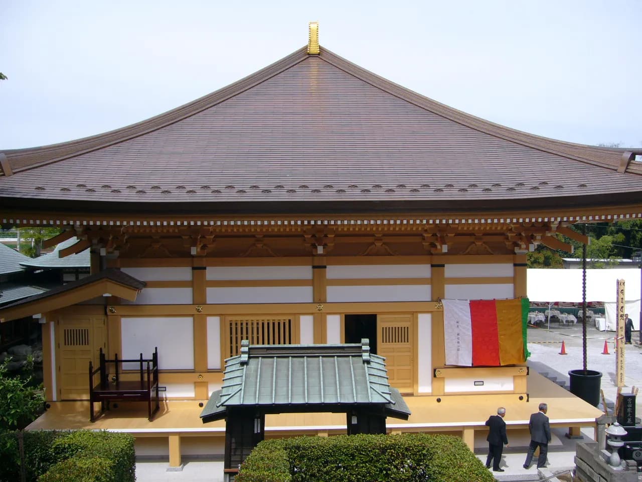 新築の本堂